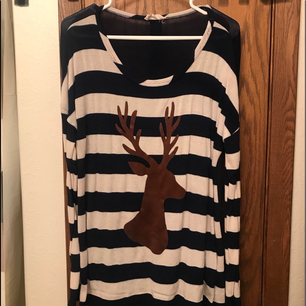 Long sleeve light weight sweater